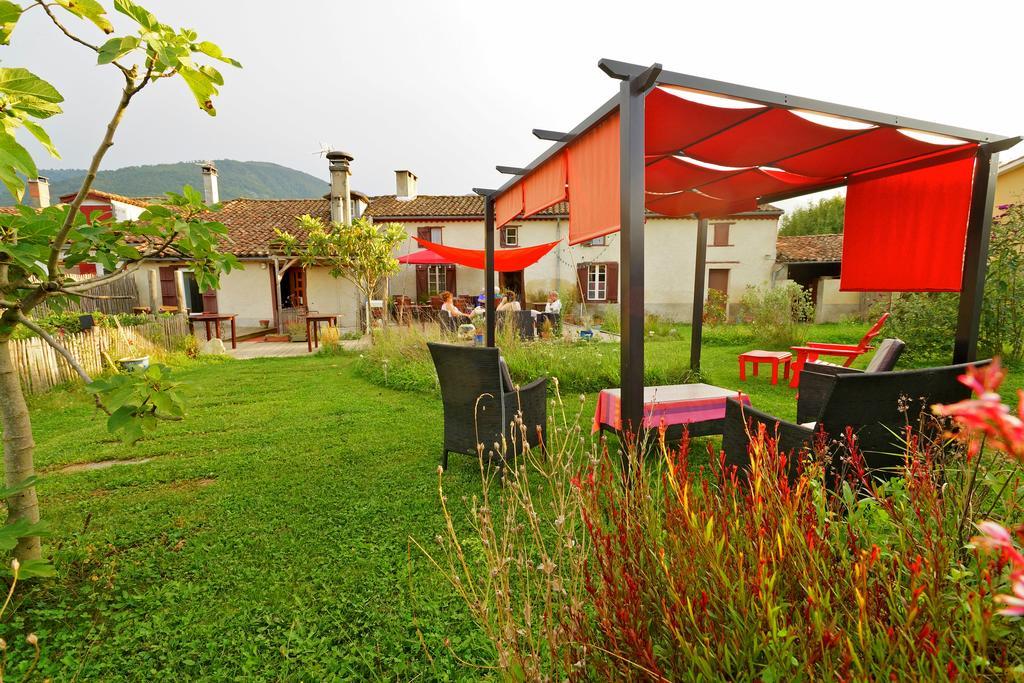 Logis Hotel Restaurant La Barguillere Saint-Pierre-de-Rivière Exteriér fotografie