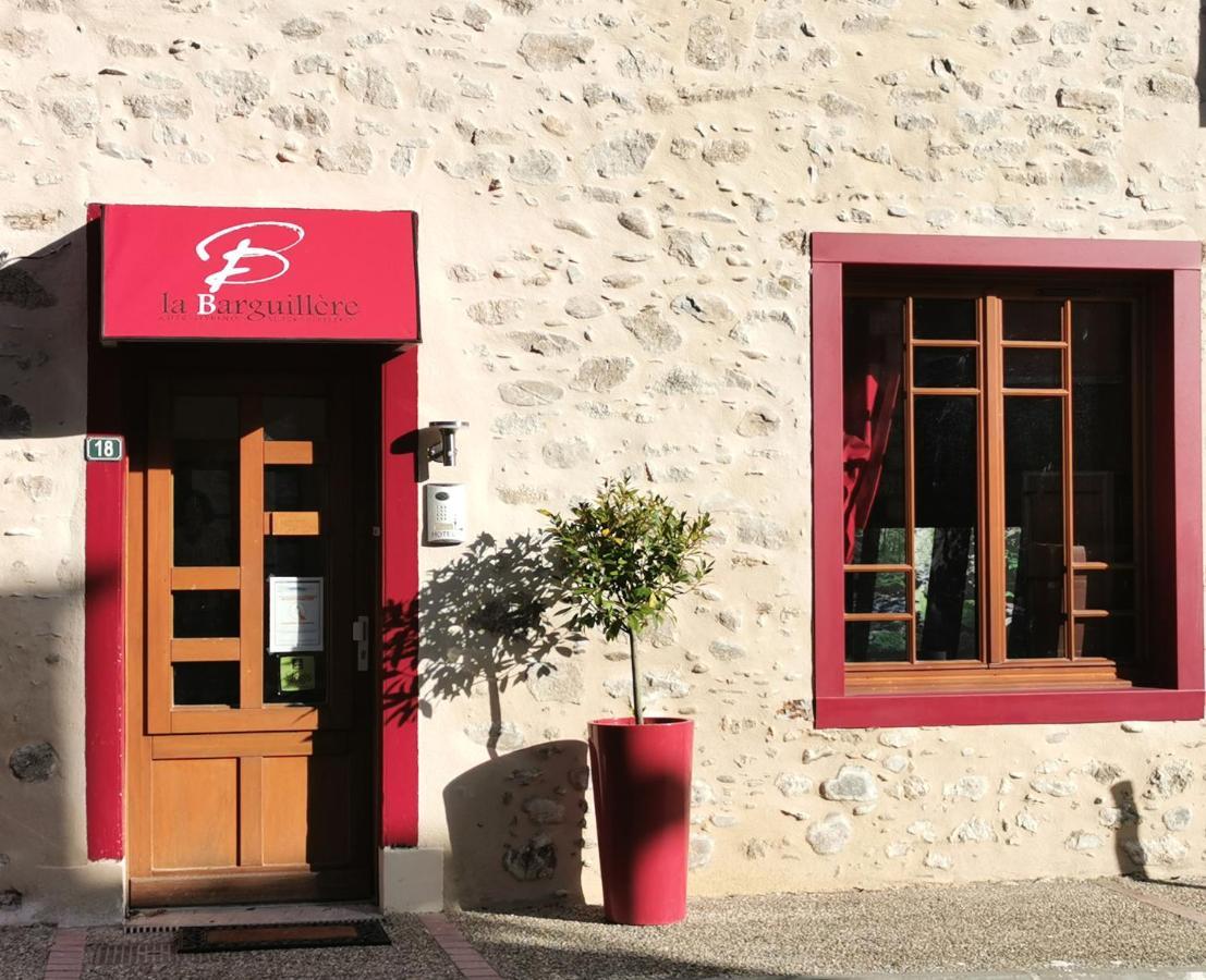 Logis Hotel Restaurant La Barguillere Saint-Pierre-de-Rivière Exteriér fotografie