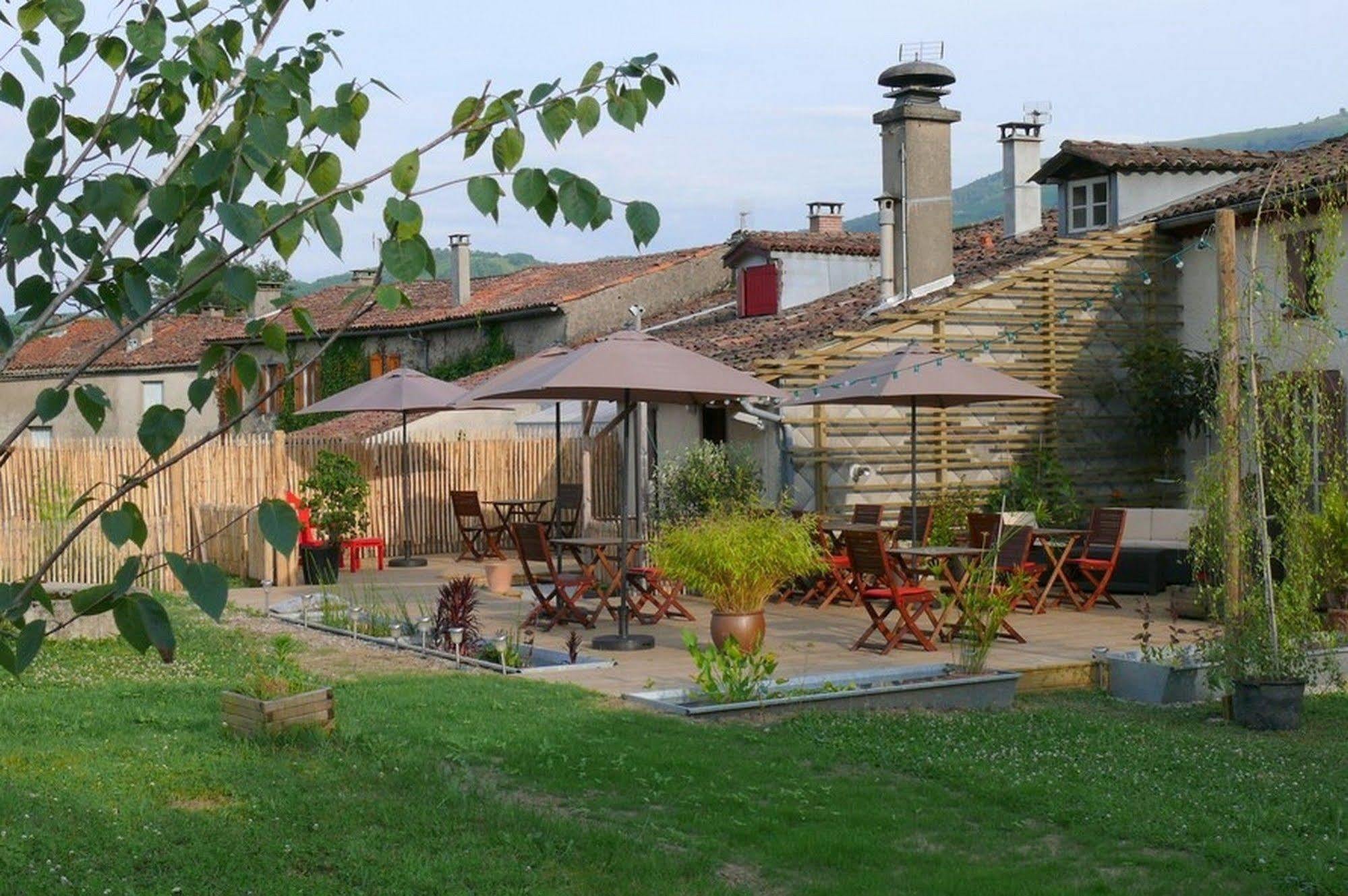 Logis Hotel Restaurant La Barguillere Saint-Pierre-de-Rivière Exteriér fotografie